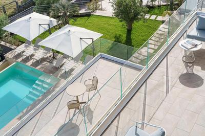 villa pool Milano