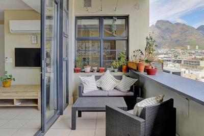 Central Cape Town Apt with Views