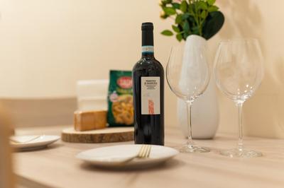 B&B in Naples City Center - Vacation Apartment near the Train Station & Top Naples Attractions