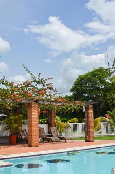 HABITACIÓN EN HOTEL CON PISCINA CERCA a UKUMARI