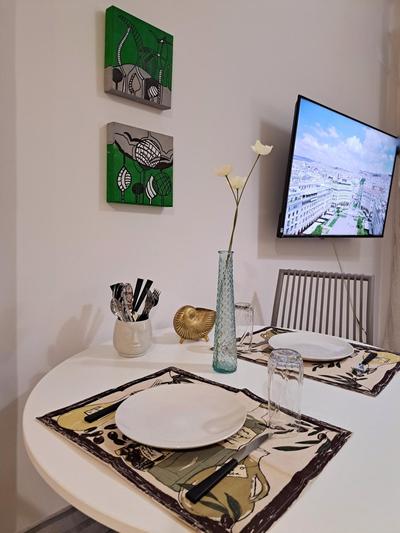 LUXURY CAMPUS CENTRAL STUDIo
