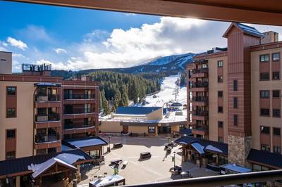 PRIME LOCATION Ski-In Ski-Out with Mountain Views BEST location in Breckenridge