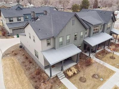 B ROYAL Home