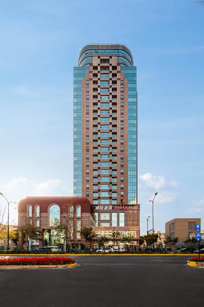 Intercity Shanghai Lujiazui Center near Pudong South Road Subway Station- Free Minibar for First Night