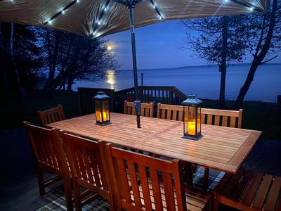 Lakeside Lodge