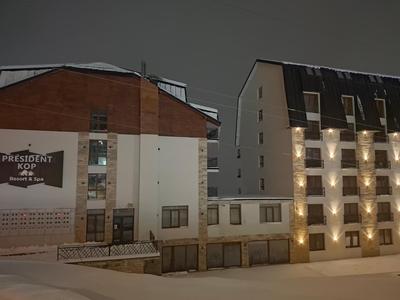 President kop app Katarina A201