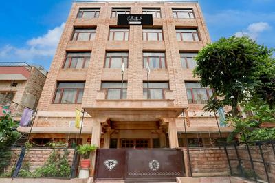 Super Collection O Rai Ka Bagh Near Railway Station formerly Pioneer Plaza