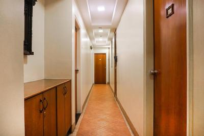 Super Townhouse Oak Prabhat Road formerly Hotel Royalty