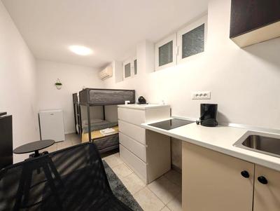 Tiny Studio W Ensuite Bathroom