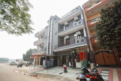 Hotel O Golden Suites