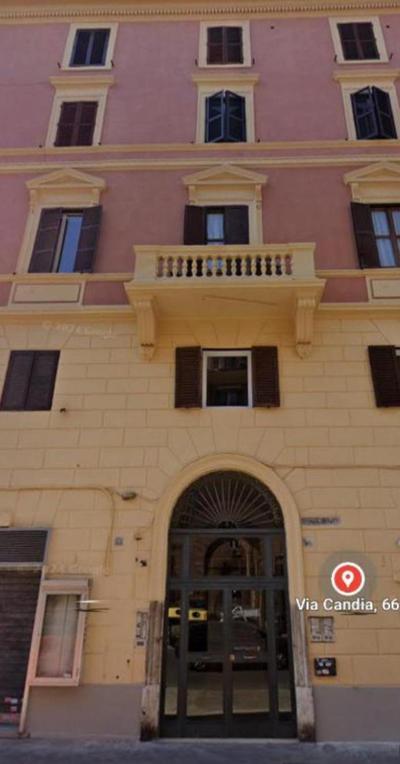 Lovely 5 min walk to Saint Peter Basilica