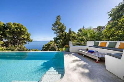 Contemporary Paradise with Stunning Sea Views