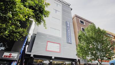 Super Townhouse Gokul Regency Near Dum Dum Metro Station