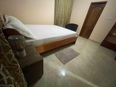 PHILLIPA'S PLACE apartment short or long stay