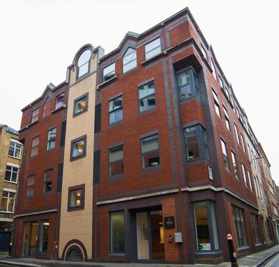 Barbican Serviced Apartments by LovelyStay