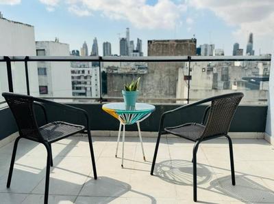 Estudio con terraza y vistas a la ciudad