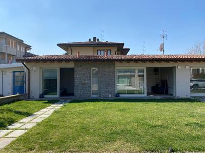 Little Mier Iseo