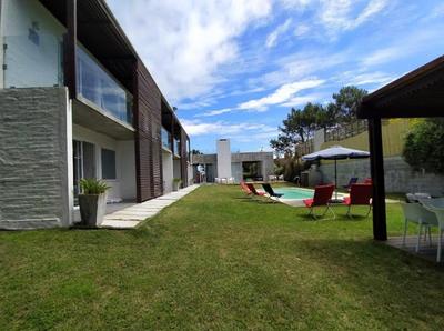 Hotel La Perla Domos