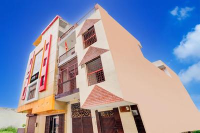 Hotel O Sheetal Ganga Dham