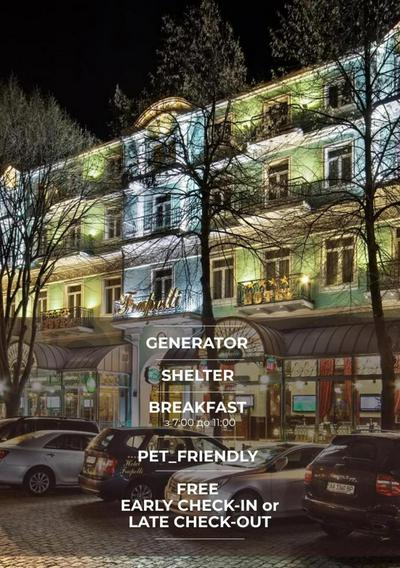 Frapolli Hotel on Deribasivska street