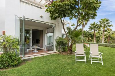 ViVi Homes - Casa Sereno Pool, Terrace & Garden