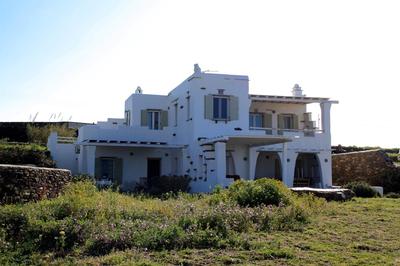 Akrotiraki Villas