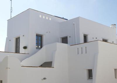 Apartments Enosis, Alia
