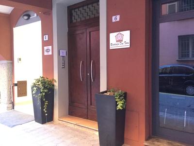 Residenza Due Torri check in presso HOTEL CENTRALE Vicolo Cattani 7