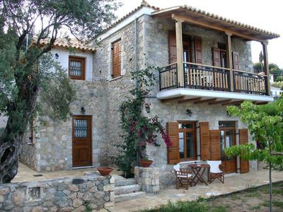 Homeberry, Traditional Stone House in Tiros