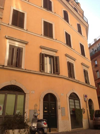 Campo dei Fiori modern apartment with terrace