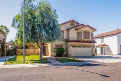 Group-Ready Glendale Oasis w/ Pool Grotto + Slide