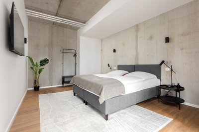 Global Living I TheGraf - East Side Gallery