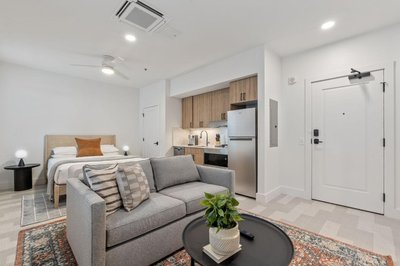 The Continental, powered by Placemakr - Downtown - Market Square