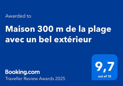 Maison 300 m de la plage avec un bel extérieur