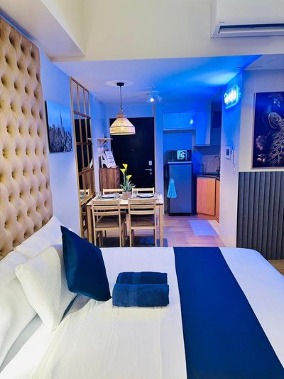 We Vibe, 81 Newport Blvd across NAIA 3