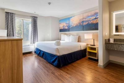 Days Inn by Wyndham Thornton