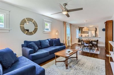 At S. Broadway An Artsy Bungalow Close to DU And Cherry Hills