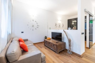 Modern Suite I Free WiFi, AC & Metro Nearby