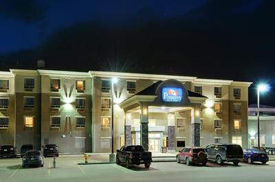 Pomeroy Inn and Suites Vermilion