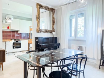 Isola Trendy Retreat - Large Flat, Milan