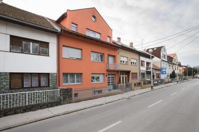 Apartment Max