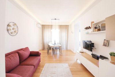 Elegant & Chic 2 Suites Apartment - 5min to Station, AC, Wi-Fi