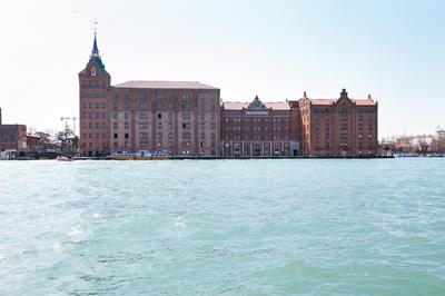 Deluxe Apartments Lagoon View