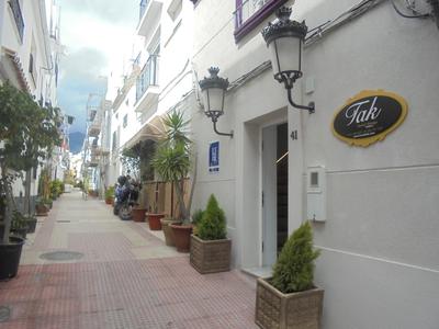 TAK Boutique Old Town con Parking bajo disponibilidad hasta 15 marzo 2026