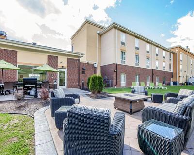 Comfort Suites Marietta-Parkersburg