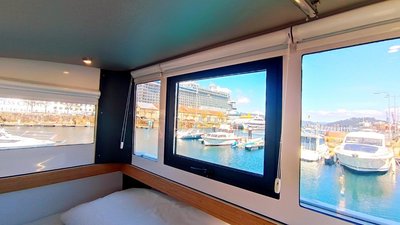 Casa Flotante en el Centro de Vigo - Different Charter