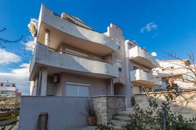 Apartments Charming