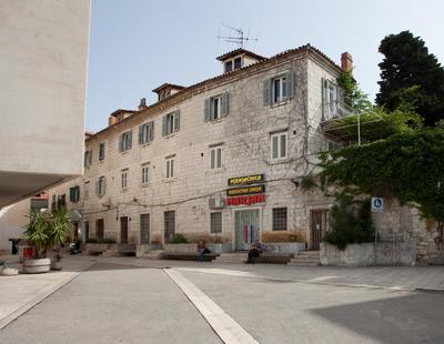 Gianina Apartment