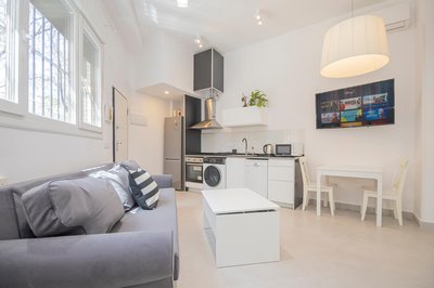 NEW Luxury and sunny 2BR apartment Premium Spot
