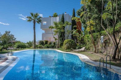 Vistas espectaculares en La Quinta Suites cerca de Puerto Banús